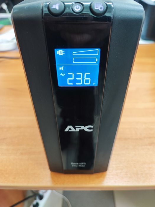 Безперебійник ДБЖ UPS APC BR900GI
