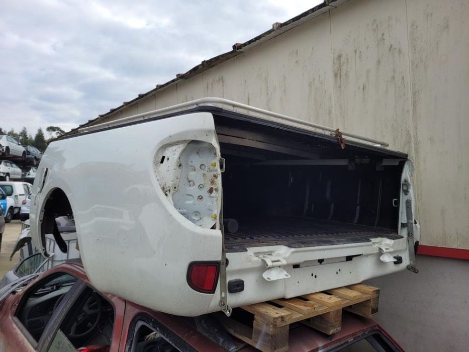 Caixa de carga Mitsubishi L200