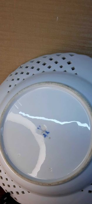 Две старинные тарелки Meissen  19 век. Смотрите все мои объявления!