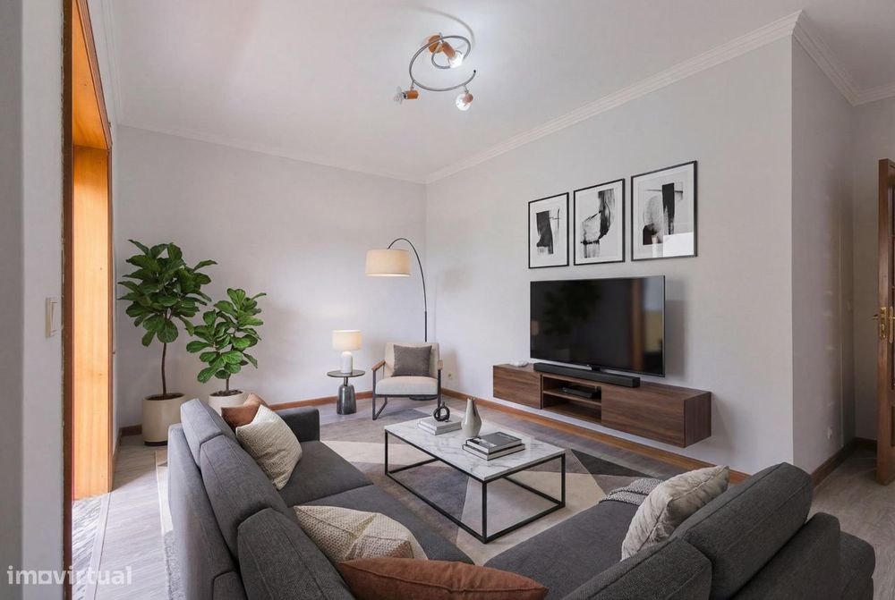 Apartamento T1 com Varanda em Canelas