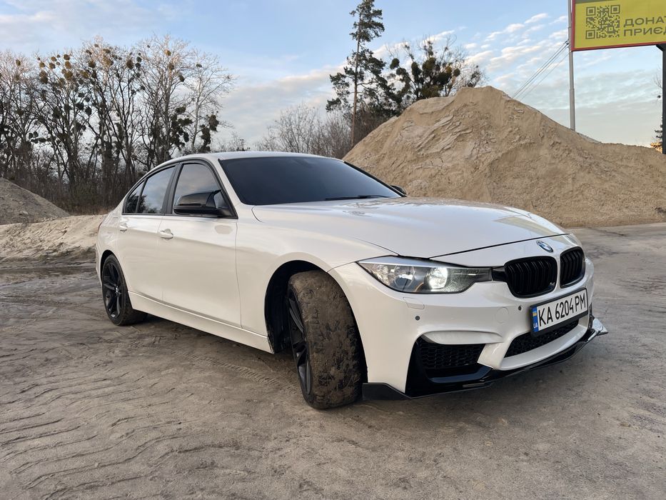BMW F30 328  2012 год