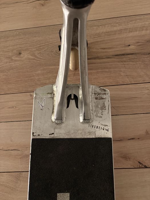 дека Ethik Lindworm V4
