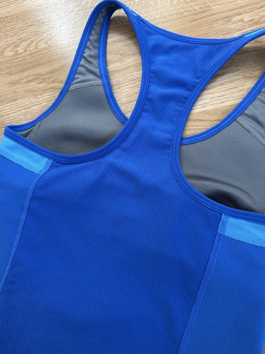 Спортивна майка Nike S розмір