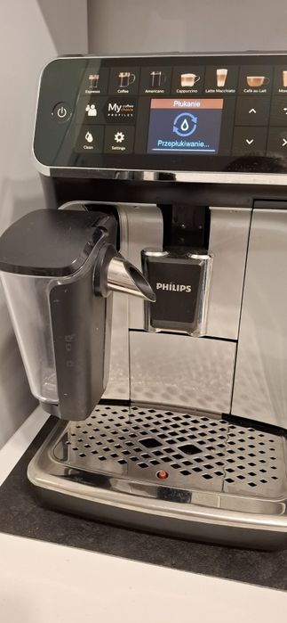 Ekspres do kawy automatyczny Philips LatteGo EP 5446