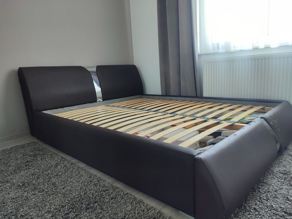 Łóżko łoże małżeńskie brąz czekoladowy + stelaż 160*200  eko skóra
