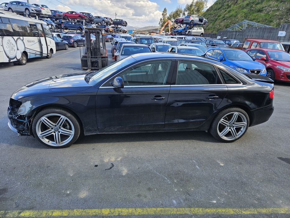 Audi A4 B8 2.0 TDi 140CV de 2010 para peças