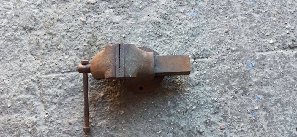 Torno antigo Oliva N2