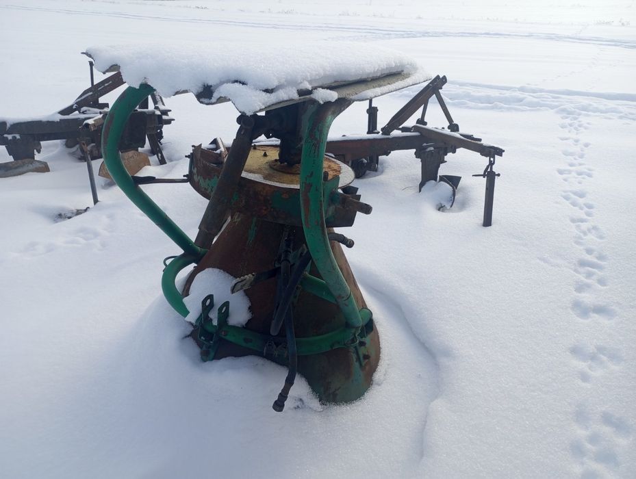 Юмз 6  та сільгоспзнаряддя