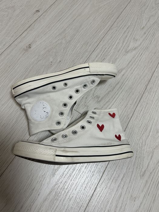 кеды converse с сердцами