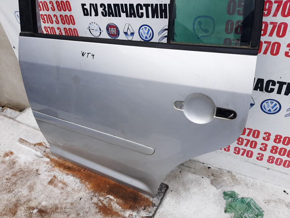 Дверка задня права Volkswagen Touran 2003-2015 lc9z la7w ld7x la5x