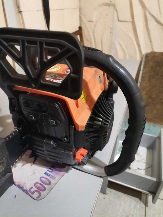 Продам бензопилу