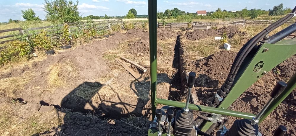 Послуги міні екскаватора, мініескаватор, траншеї, фундамент