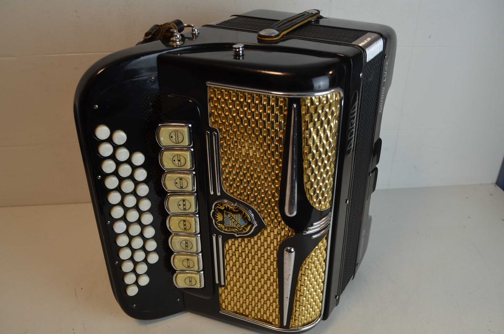 Concertina Adria 4Voz. N 06