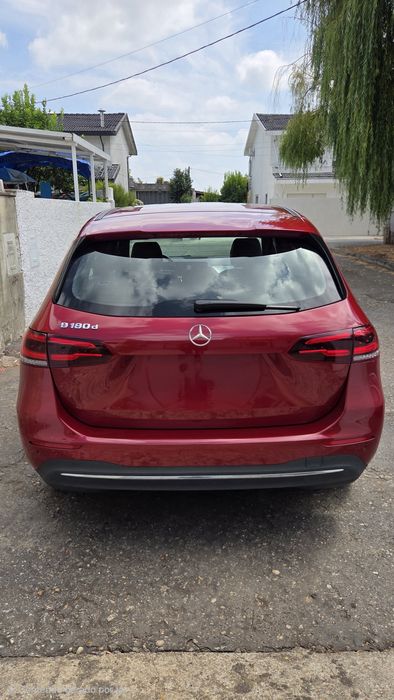 Mercedes-Benz B180 | Full Extras | Excelente Estado | Histórico de Manutenção