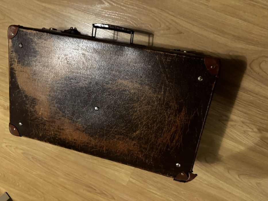 Walizka Wintage ciemny braz