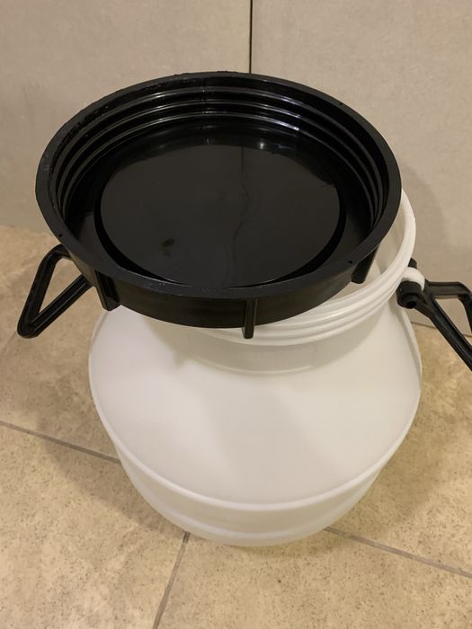 Харчовий бідон пластиковий/ пищевой бидон пластиковый