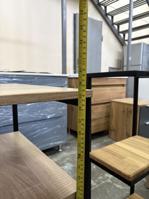 Офісний стіл з інтегрованою тумбою