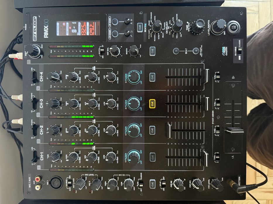 Reloop RMX 60 DJ mixer