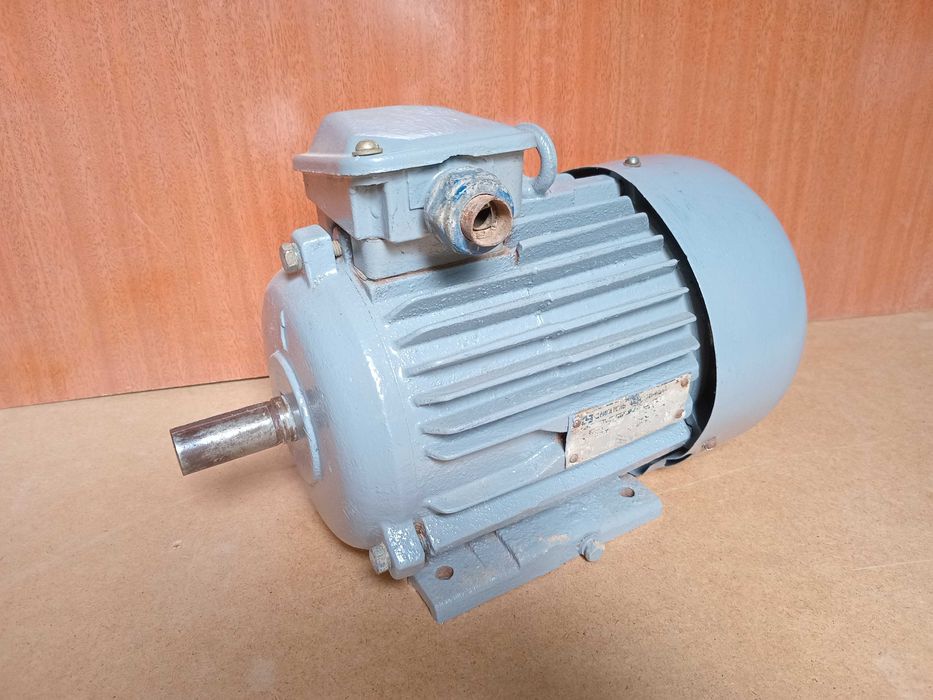 Электродвигатель 1,5 кВт, 940 об/мин.