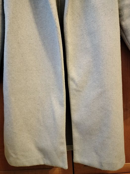 Kremowy sweter Zara 36