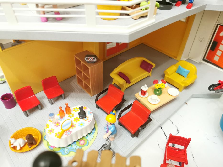 Playmobil ogromna nowoczesny dom 9266  z kamperem