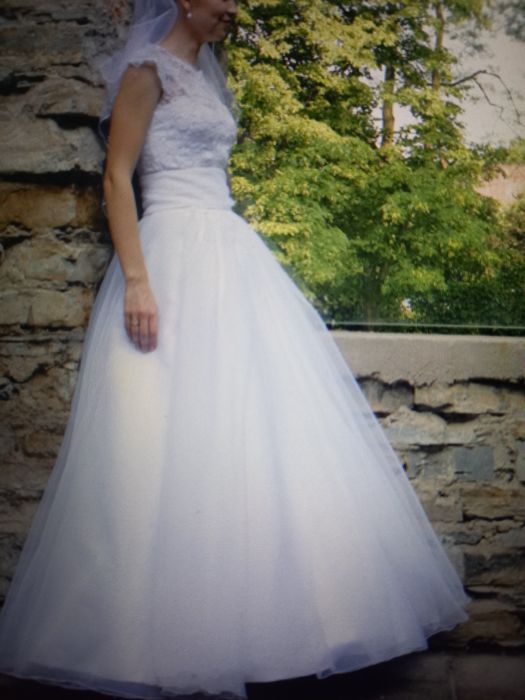 Biała suknia ślubna rozm. 34-36 - koronka