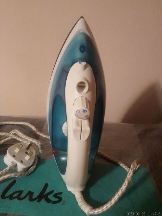 праска(утюг) TESCO IR06  Steam  Iron / 1200W/
паровий режим/автоматичне відк