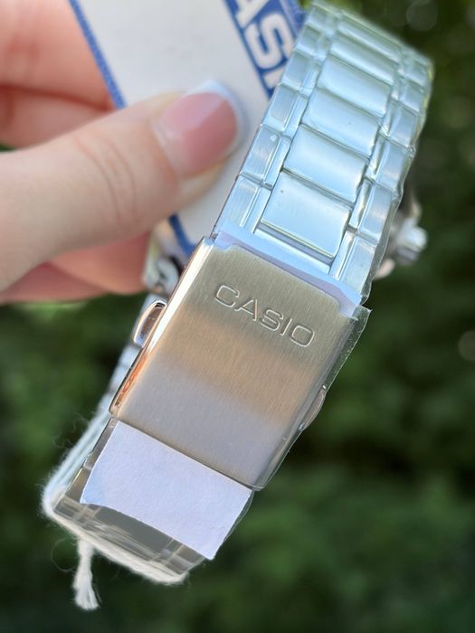 Чоловічий годинник CASIO COLLECTION MTP-1384D (білий, синій або чорний)