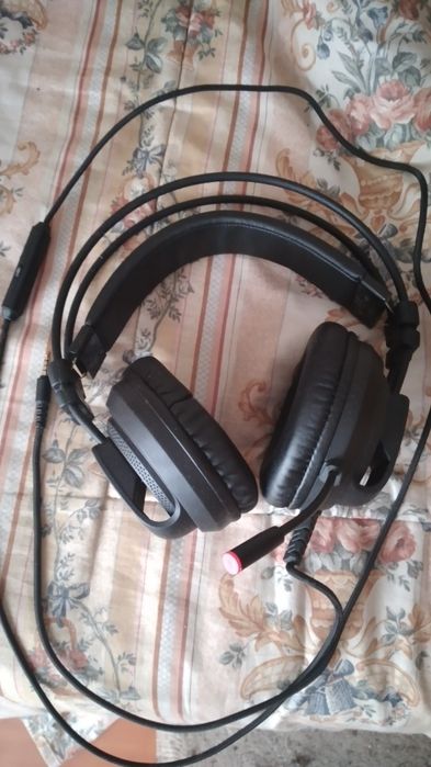 Fones Genbu usados em bom.estado