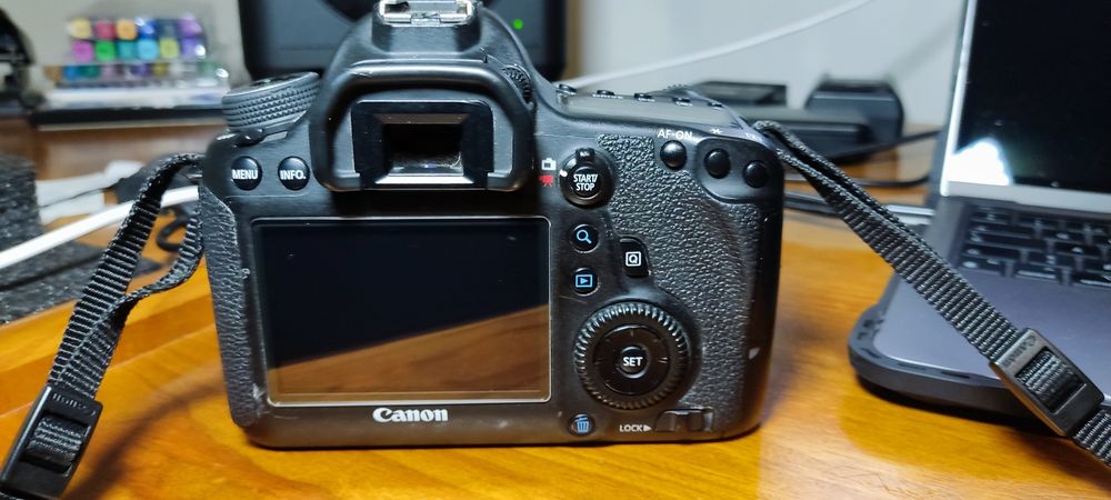 Canon EOS 6D em muito bom estado