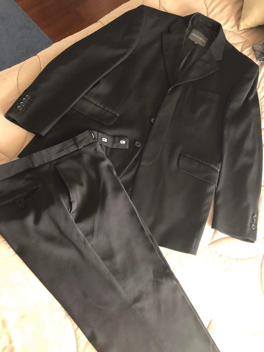 Fato homem preto bom estado