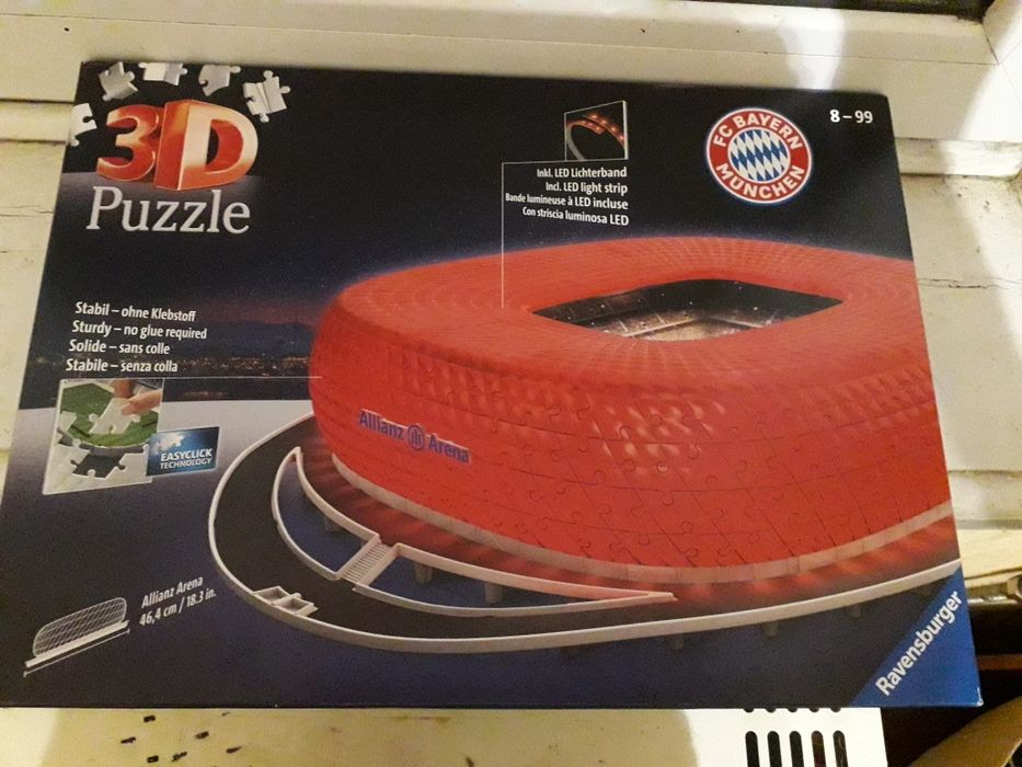 Ravensburger Пряничный доми,  букінгемський палац, стадіон, домик стра
