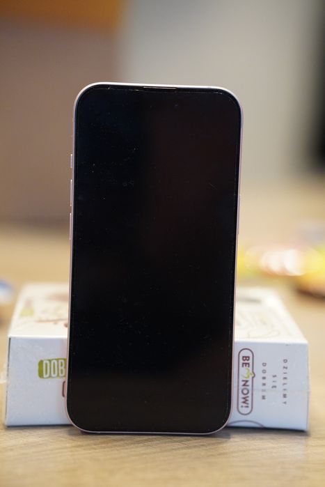 iPhone 15   256gb