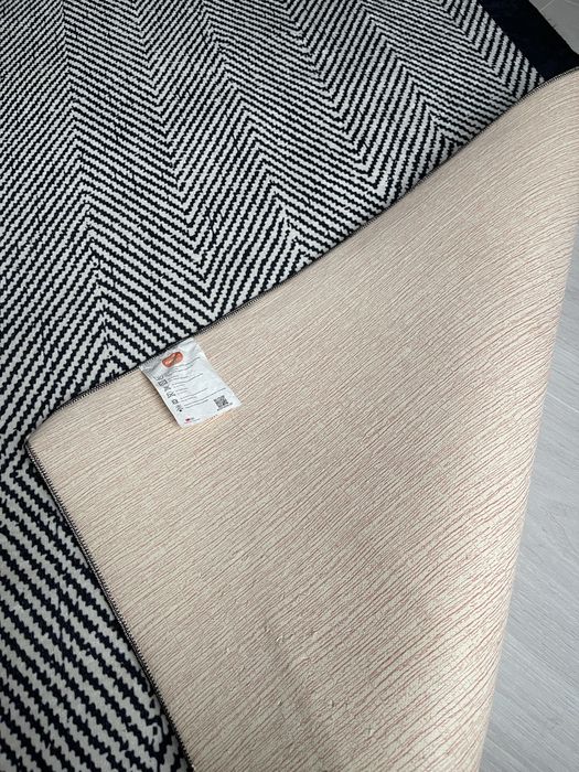 Продам два коврика