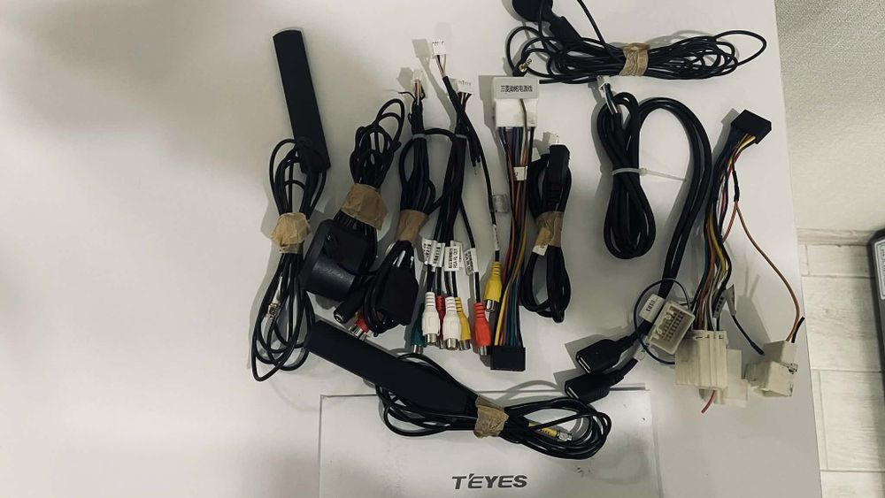 Авто  магнітола.