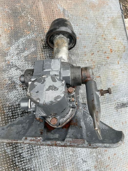 Tylni zaczep do samochodu ciężarowego Rockinger