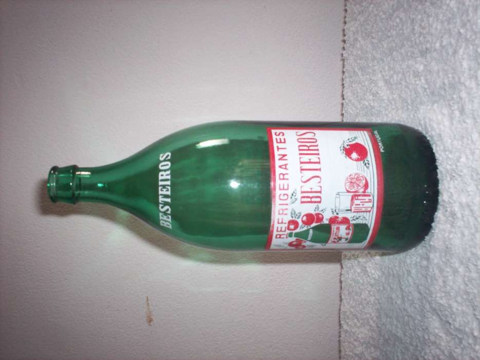 Garrafas pirogravadas Bussaco , Uprel, Porto Sobreiro...