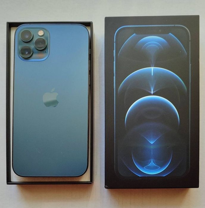 Продаю свій iPhone 12 Pro у  кольорі Pacific Blue