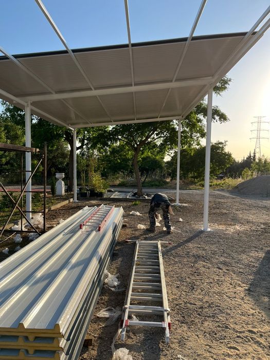 Estruturas metálicas, telhado sanduíche, estrutura para outdoor