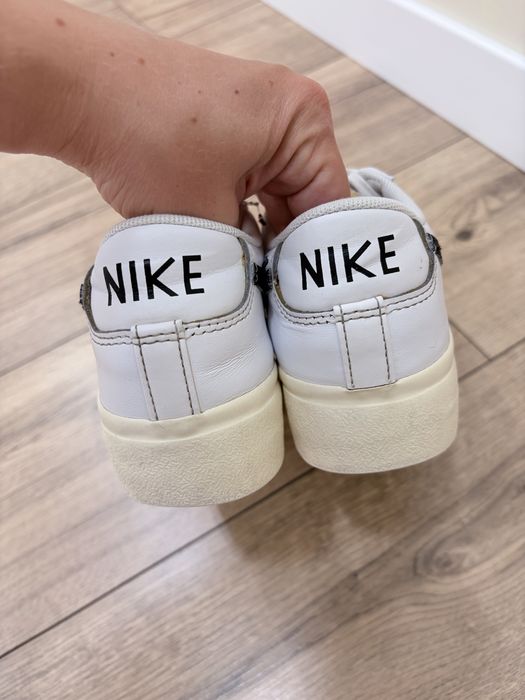 Кросівки Nike жіночі