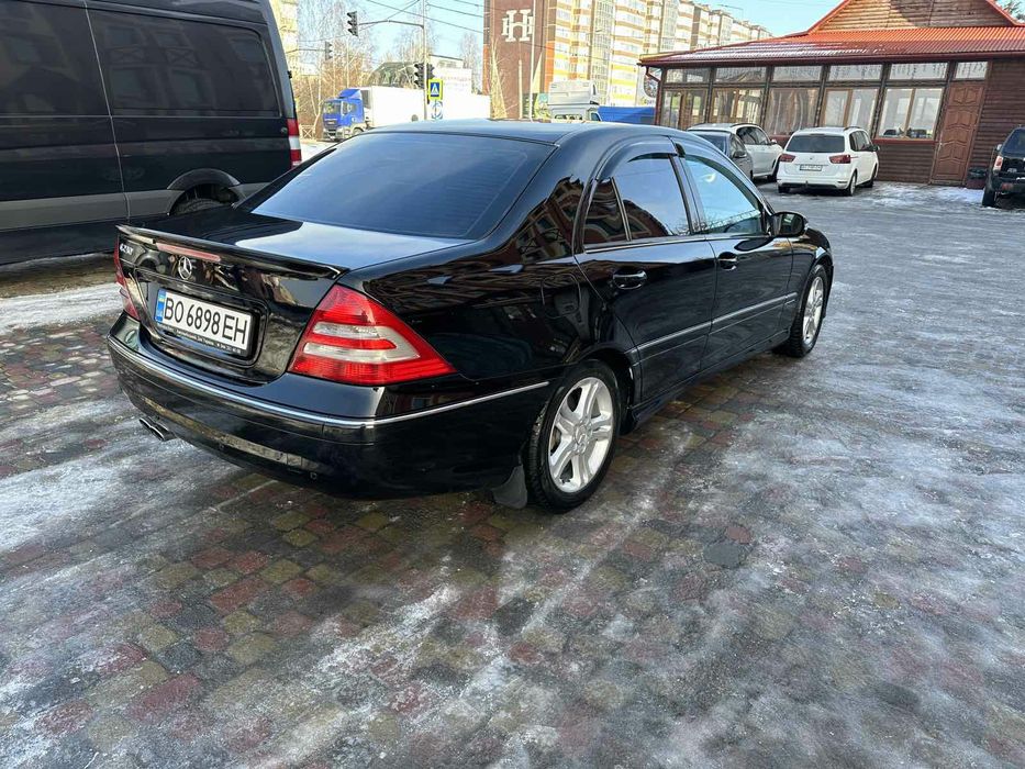 Mersedes-Benz C230