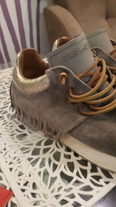 Buty  zamszowe  38
