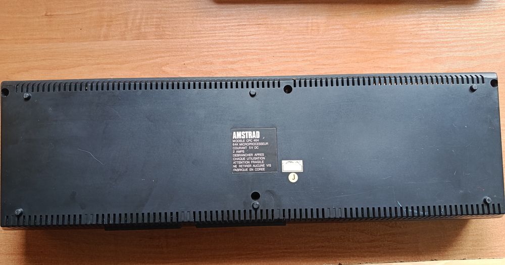 Komputer amstrad cpc 464
