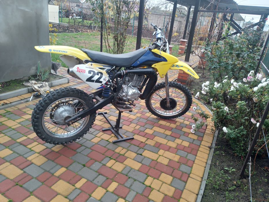 Кроссовый мотоцикл