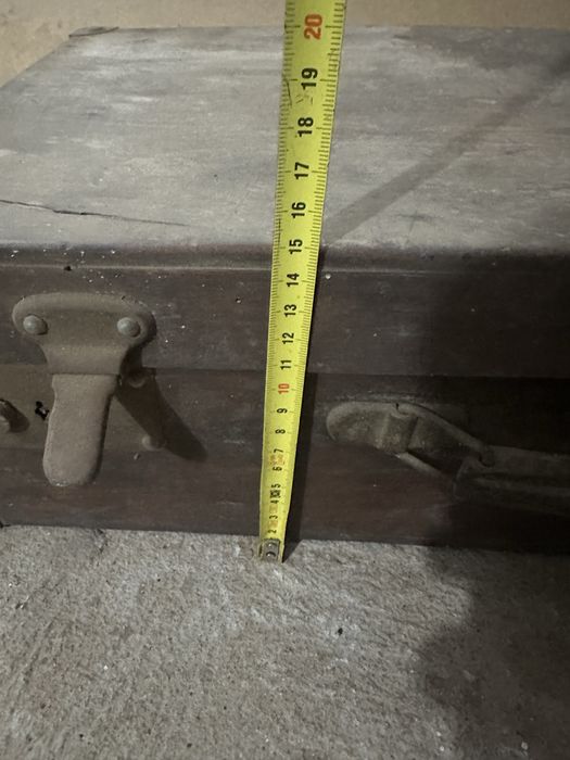 Mala em madeira antiga