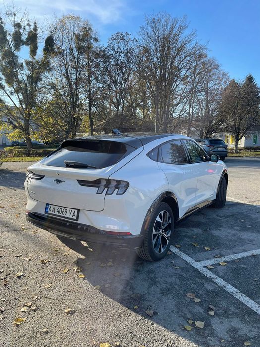 Електромобіль Mustang mach-e