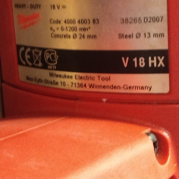 Młotowiertarka  Milwaukee  V18 HX