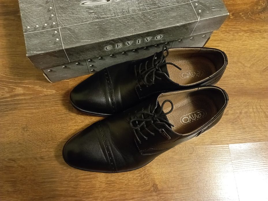 Чоловічі шкіряні туфлі