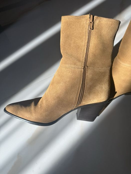 Замшеві чобітки терміново !!!