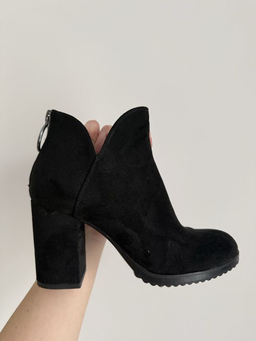 Ботильйони Bershka (стан нових)